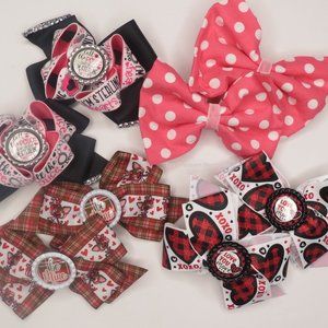 Bows: Set of 4 pigtail bows: LOVE